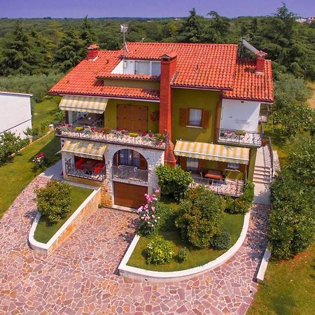 Apartment Complex Silvana Poreč Kültér fotó