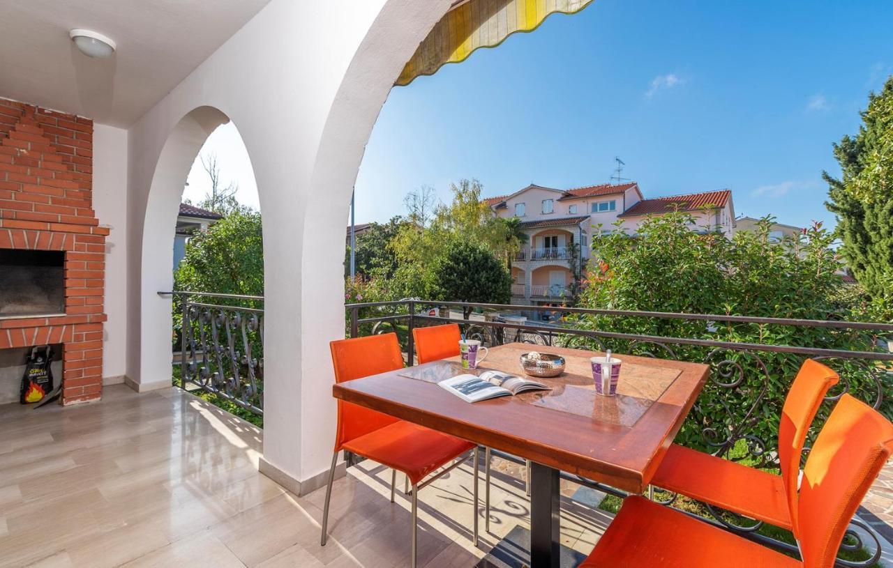 Apartment Complex Silvana Poreč Kültér fotó